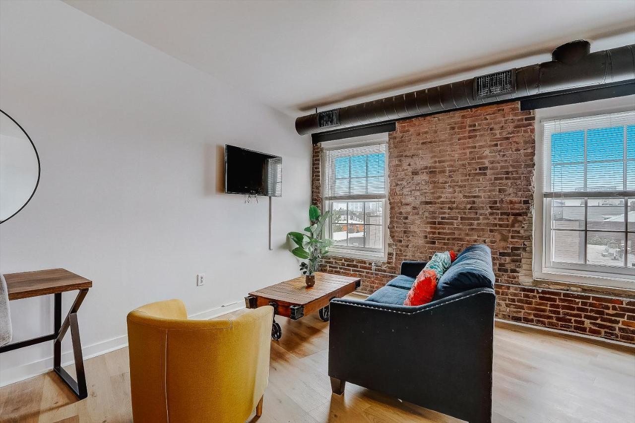 Апартаменти Frontdesk I Carriage Wheel Lofts Apts Філадельфія Номер фото